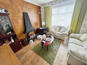 Dining room- click for photo gallery